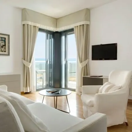 Hotel Byron Bellavista 4*